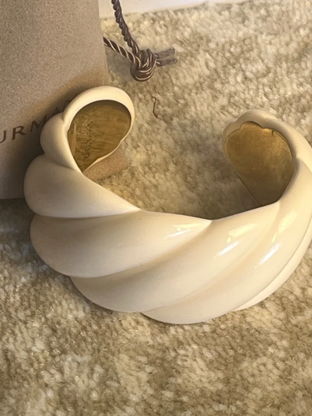 David Yurman Sculpted Cable Resin Bracelet Cuff -  Ivory-colored - Picture 13 of 16